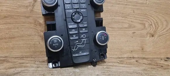 Volvo V50 Climate control unit 31324237