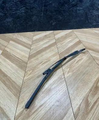 Mini One - Cooper R50 - 53 Front wiper blade arm