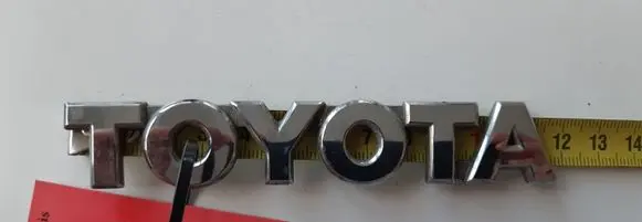Toyota Avensis T250 Manufacturers badge/model letters 7544105050