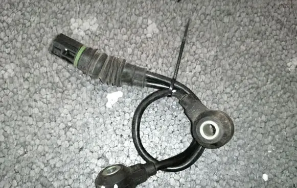 BMW 3 E46 Detonation knock sensor 1435485