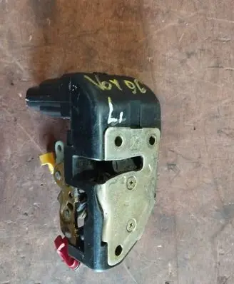 Chrysler Voyager Front door lock