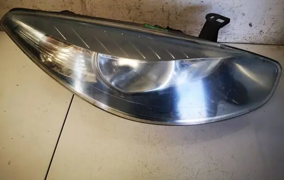Renault Fluence Headlight/headlamp 260102708R 1305236541