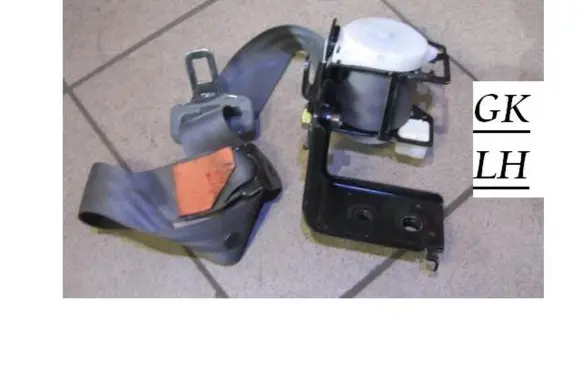 Mazda 323 Rear seatbelt 0427189