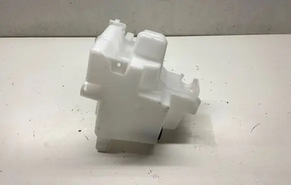 Subaru Forester SJ Lamp washer fluid tank 