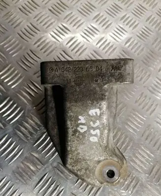 Mercedes-Benz E C207 W207 Engine mounting bracket A6422230604