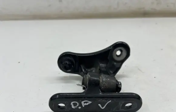 Mercedes-Benz GLA W156 X156 Front door upper hinge A046572