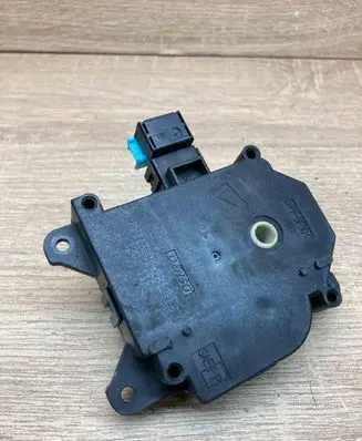 Toyota Yaris Air flap motor/actuator 1138002810 12V11R WITHPLUG