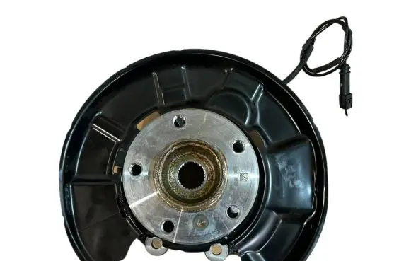 Rear wheel hub spindle/knuckle