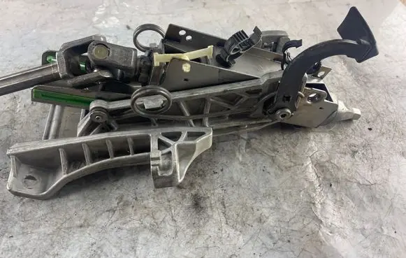 Ford Focus Steering wheel axle 4m513c529gc