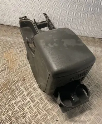 Nissan Pathfinder R51 Armrest 