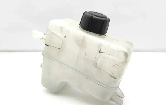 Mitsubishi Outlander Coolant expansion tank/reservoir 