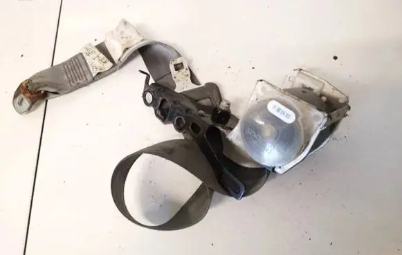 Toyota Prius (XW20) Rear seatbelt 7l7250