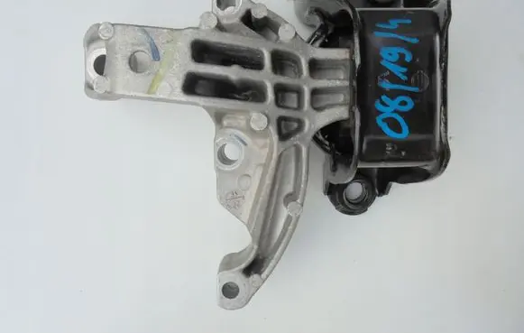 Nissan Qashqai Engine mount bracket 112320940R
