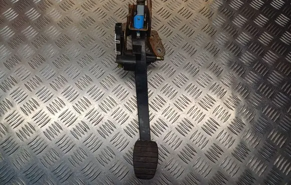 Renault Scenic II - Grand scenic II Clutch pedal 8200155995D 8200155995
