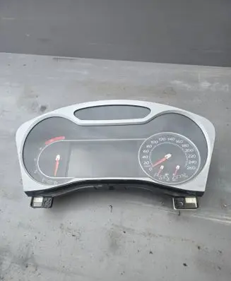 Speedometer (instrument cluster)