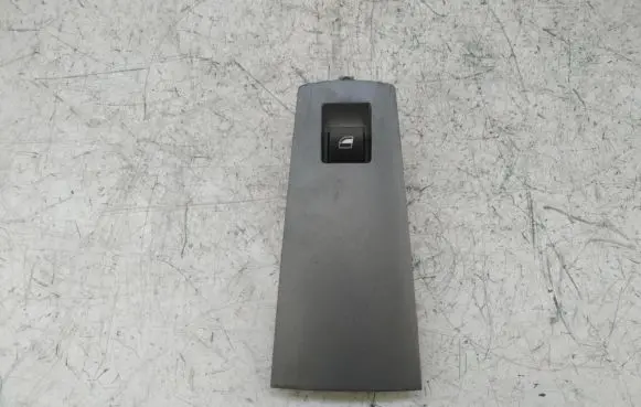 BMW 7 E65 E66 Quarter vent window switch 8379597