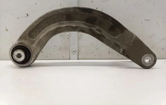 Rear upper control arm/wishbone