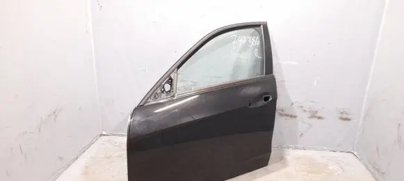 Mercedes-Benz E W212 Front door 2127220110 2127200105