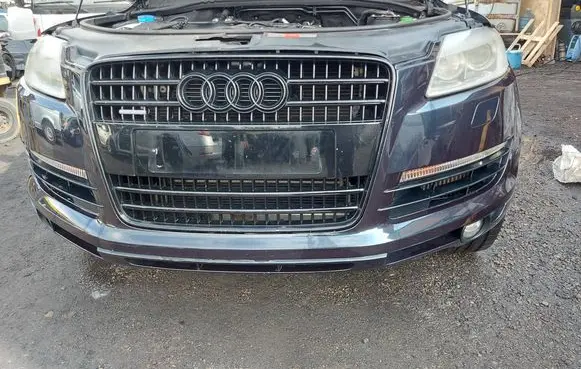 Audi Q7 4L Front bumper 
