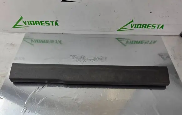 Front sill trim cover
