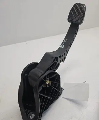 Volkswagen PASSAT B6 Clutch pedal 1K0721796E