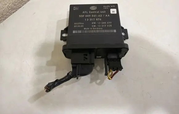 Opel Insignia A Light module LCM 13285677