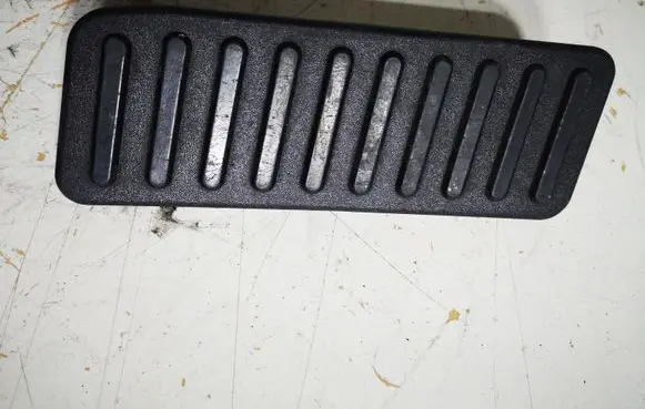 Ford Mustang VI Foot rest pad/dead pedal FR3B6312020