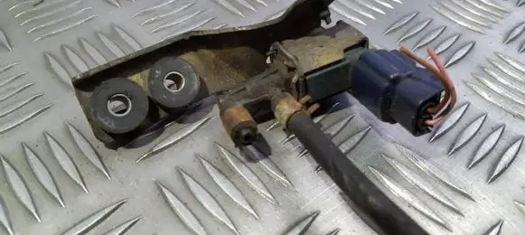 Nissan Primera Turbo solenoid valve K5T48289