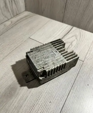 Coolant fan relay