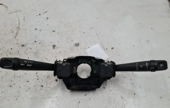 Volvo S60 Wiper turn signal indicator stalk/switch 30658654