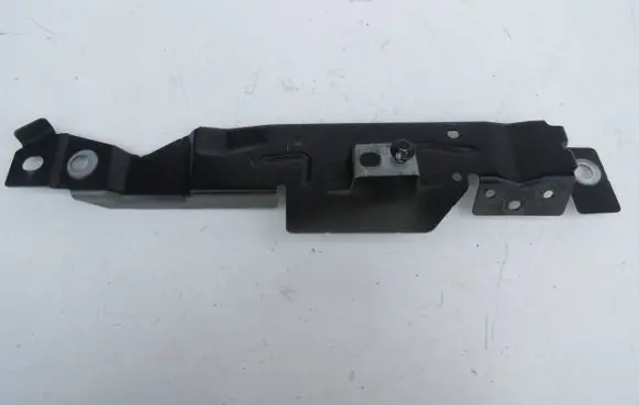 Volvo S90, V90 Fender mounting bracket