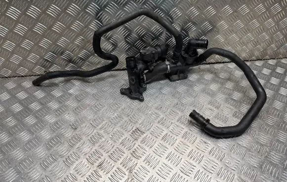 Nissan Qashqai Thermostat housing 110617671R