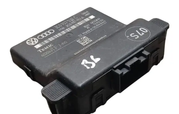 Volkswagen PASSAT B6 Gateway control module 3C0907530C 3C0907951A