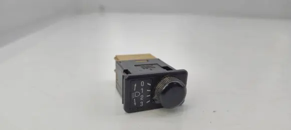 Nissan Patrol Y61 Headlight level height control switch