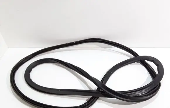 BMW X5 E70 Trunk rubber seal (body) 