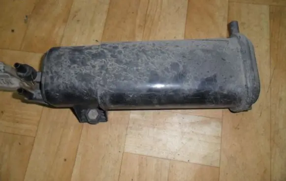 Renault Megane I Active carbon filter fuel vapour canister 