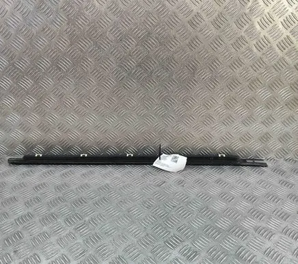 KIA Soul Front door glass trim molding 822102K000