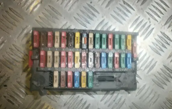 Peugeot 406 Fuse box set psa94505
