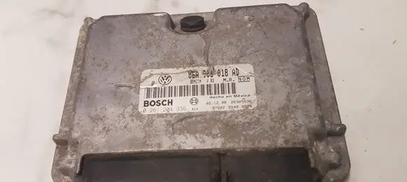 Volkswagen New Beetle Engine control unit/module 06A906018AD 0261204936