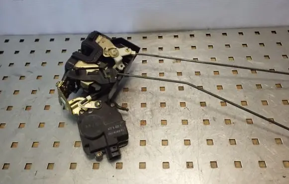 Hyundai Terracan Rear door lock