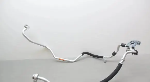 Volkswagen Jetta VI Air conditioning (A/C) pipe/hose 5C0816743J