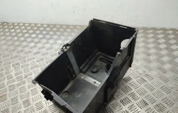 Volvo V50 Battery box tray 