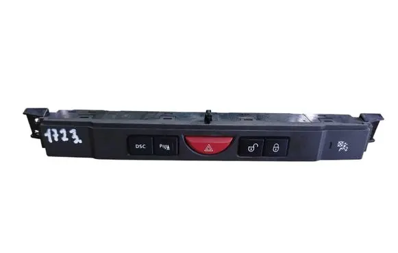 Land Rover Discovery 3 - LR3 Hazard light switch YUL500570WUX