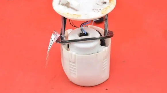 Mitsubishi Lancer VIII In-tank fuel pump 1760A166