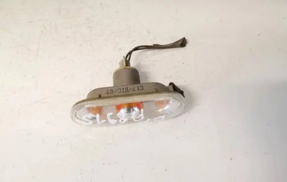 Seat Leon (1P) Front fender indicator light 6l0949117a
