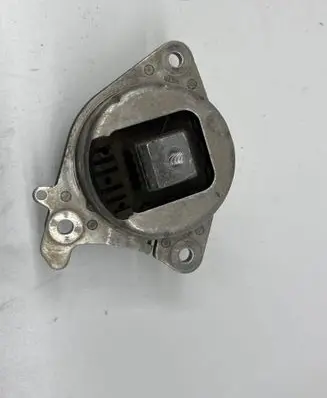 Alfa Romeo Giulia Engine mount bracket 00505515150