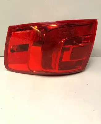 Volkswagen Jetta IV Rear/tail lights 5C6945096D