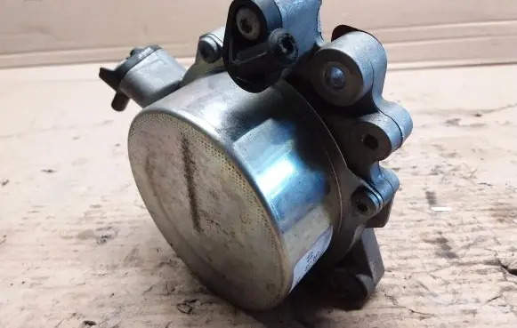 Ford Focus Vacuum pump 9674192280
