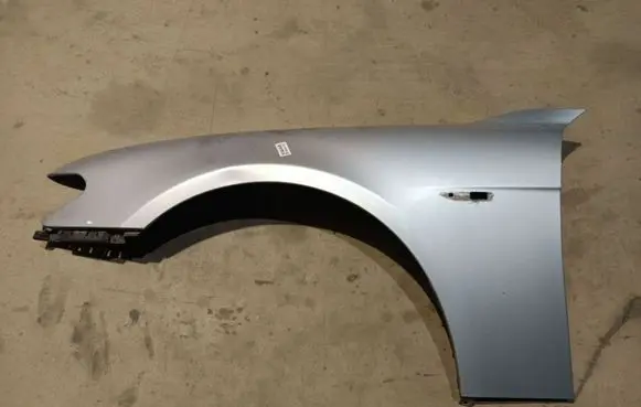 BMW 7 E65 E66 Fender