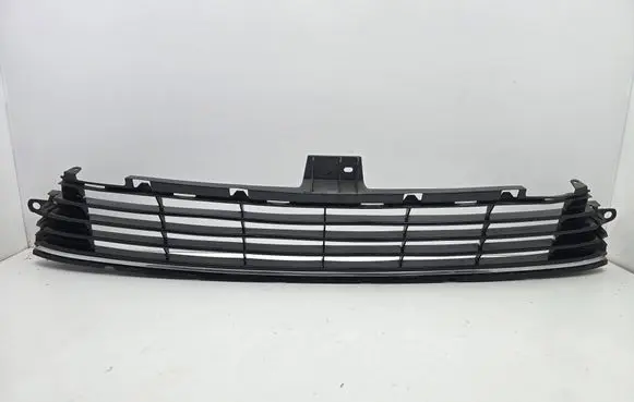 Toyota Auris E180 Front bumper lower grill 5311202670 5311202680